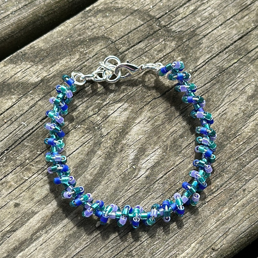 Wire spiral bracelet